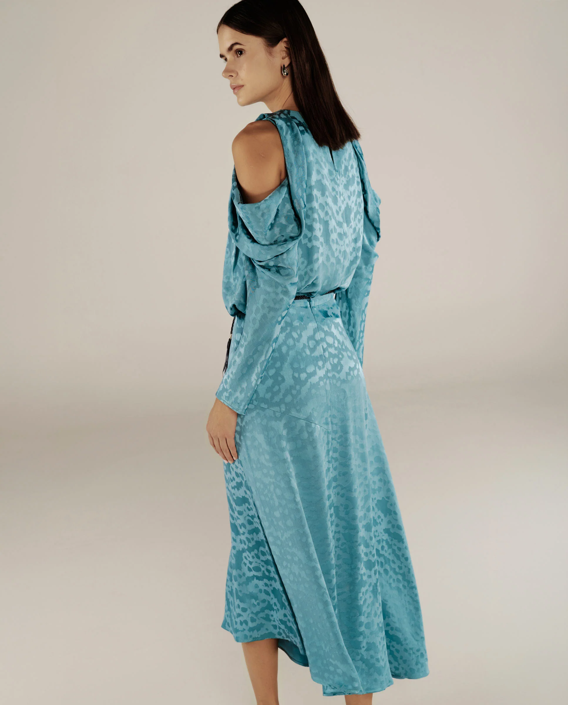 BHAKTI | Turquoise Blue Jacquard Leopard Print Asymmetric Skirt - Image 3