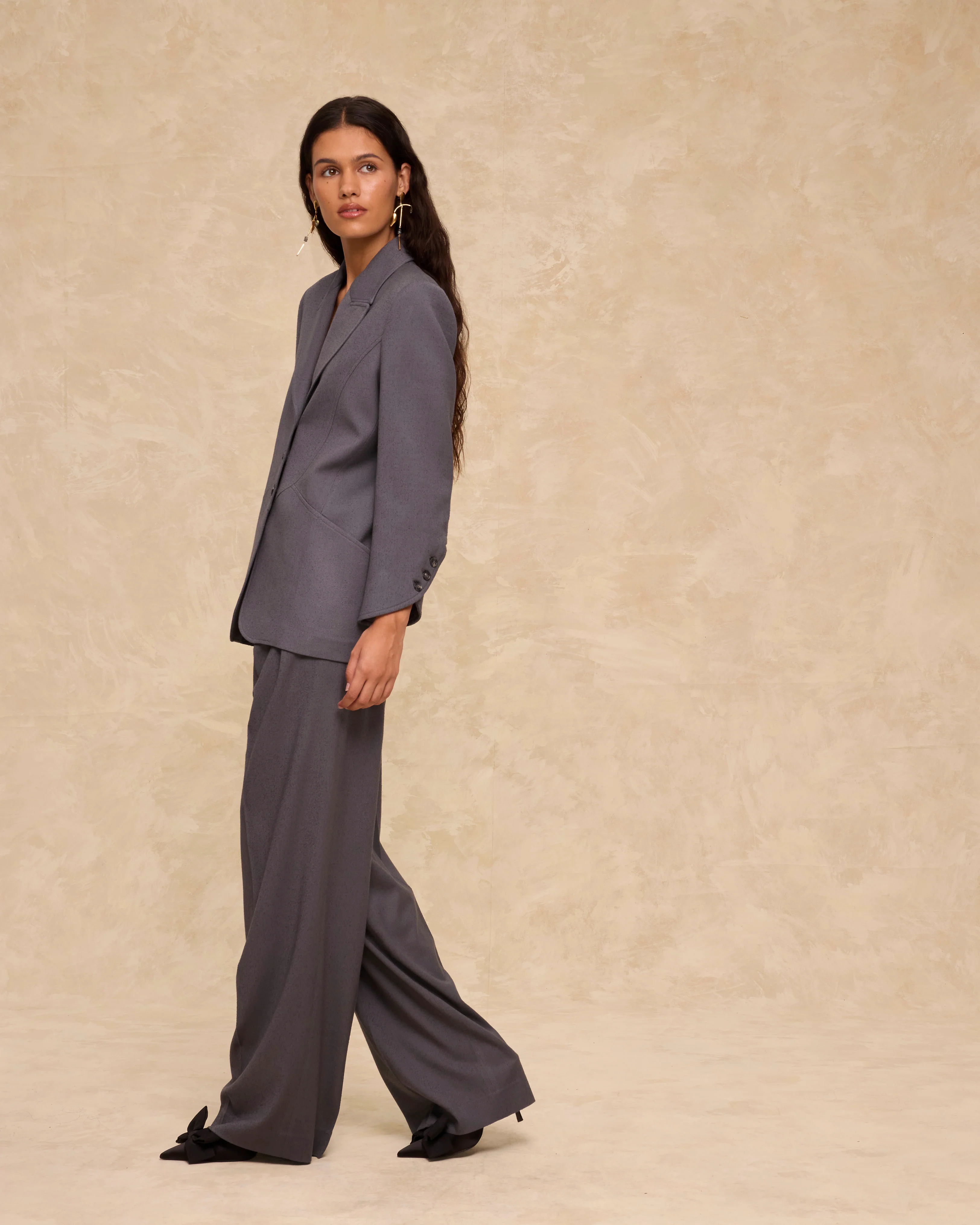 GIOVANA | Dark Grey Wool-Blend Structured Blazer - Image 4